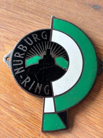 Nürburgring Embleem Jaren '30 Ford V8 beschikbaar voor biedingen