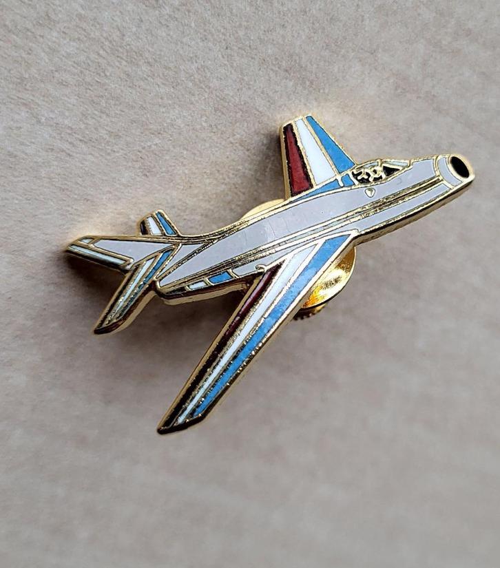 Demoteam Patrouille de France vliegtuig pin, Verzamelen, Luchtvaart en Vliegtuigspotten, Gebruikt, Patch, Badge of Embleem, Ophalen of Verzenden