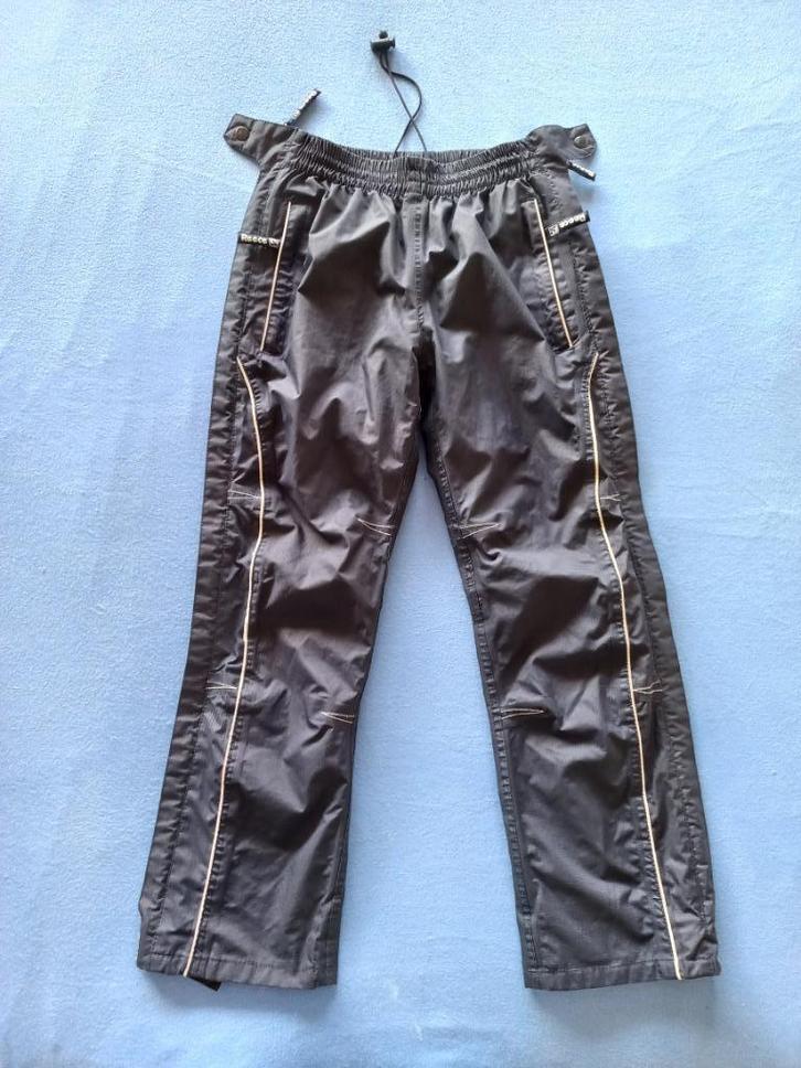 (Regen)broek van Reece, maat 140, Kinderen en Baby's, Kinderkleding | Maat 140, Gebruikt, Jongen of Meisje, Broek, Ophalen of Verzenden