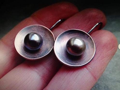 Oorbellen met parels, Sieraden, Tassen en Uiterlijk, Oorbellen, Nieuw, Hangers, Overige materialen, Zilver, Met edelsteen, Ophalen of Verzenden
