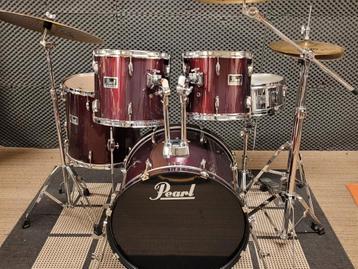 Pearl Forum set met Meinl bekkens beschikbaar voor biedingen