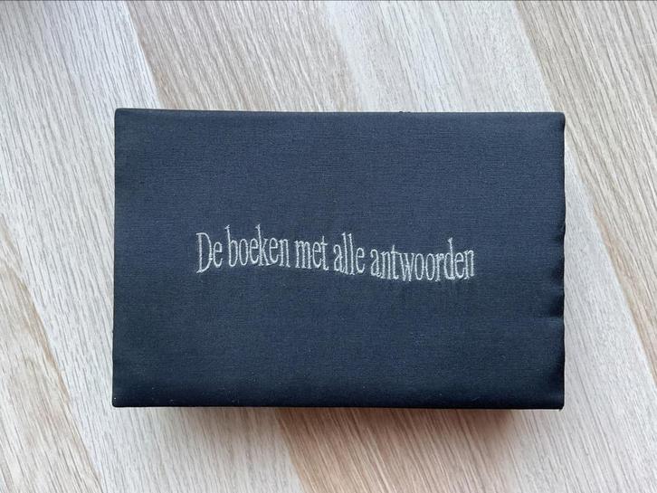 De boekjes met alle antwoorden, Carol Bolt, Boeken, Esoterie en Spiritualiteit, Zo goed als nieuw, Astrologie, Ophalen