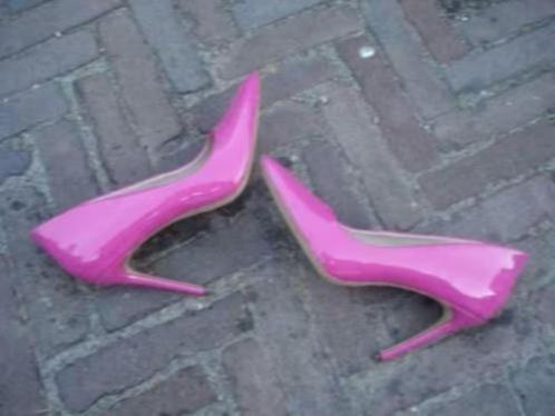 GRATIS VERZENDEN NIEUWE ROZE LAK PARTY FEEST HAKKEN MT 39, Kleding | Dames, Schoenen, Nieuw, Schoenen met hoge hakken, Roze, Verzenden