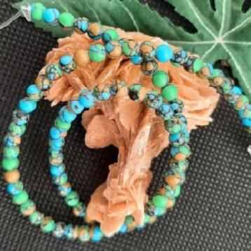 Streng Blauw Groen Oranje Turquoise Howliet kralen 4 mm beschikbaar voor biedingen