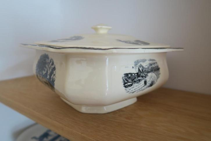 Serviesdelen 'Landschap' zwart, Antiek en Kunst, Antiek | Servies los, Ophalen of Verzenden