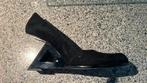 Dames disgn schoen made in spain merk Ramontenza,zwart seude, Ophalen of Verzenden, Zo goed als nieuw, Zwart, Pumps