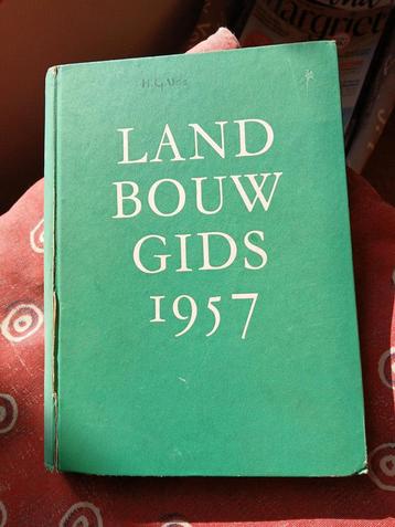 Landbouwgids 1957 reclame foto's info agrarische doelen  beschikbaar voor biedingen