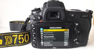 Nikon D750 camera (15167 clicks) / Nikkor AF-S 24-70 beschikbaar voor biedingen