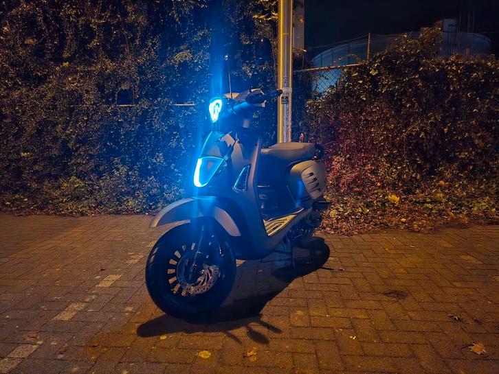 2020 La Souris Designo bromscooter, Fietsen en Brommers, Snorfietsen en Snorscooters, Zo goed als nieuw, Overige merken, Benzine