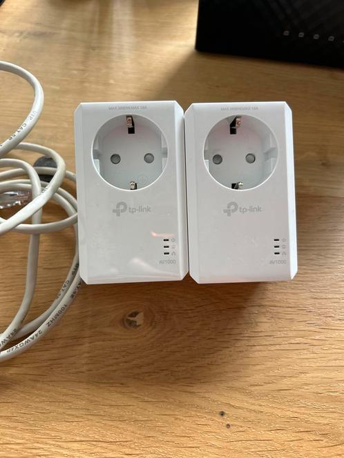 2x TP-LINK PowerLine TL-PA7017P AV1000, Computers en Software, Powerlines, Zo goed als nieuw, Ophalen of Verzenden