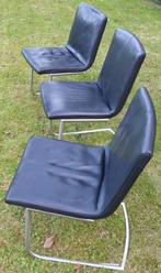 3 Zwarte leren stoelen - rvs slede-poten, Ophalen, Gebruikt, Drie, Zwart