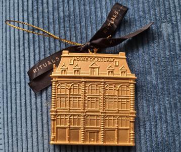 Rituals christmas ornament   beschikbaar voor biedingen