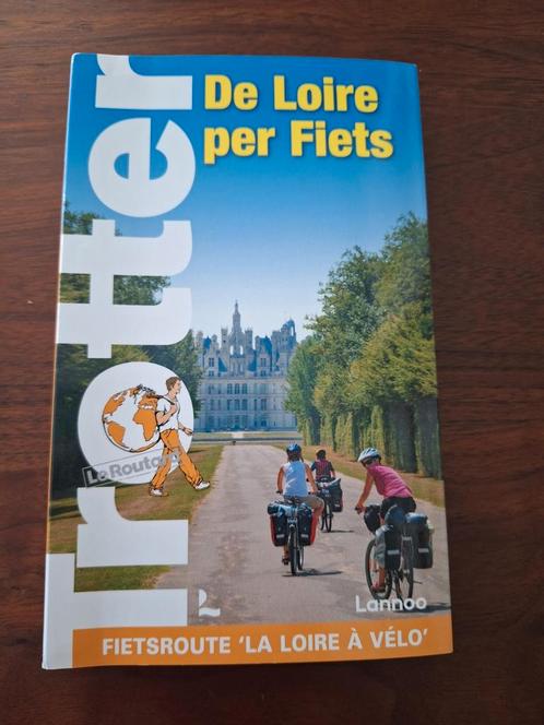 Fietsen langs de Loire: kaart en reisgids., Boeken, Reisgidsen, Zo goed als nieuw, Fiets- of Wandelgids, Europa, Overige merken