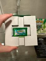 Pokemon emerald met boekje en doos en inlay, Spelcomputers en Games, Games | Nintendo Game Boy, Ophalen of Verzenden, Zo goed als nieuw
