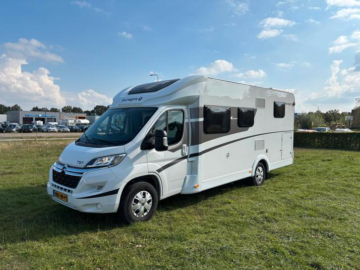 Sunlight T67 Camper 2023 Lengtebedden en hefbed, Caravans en Kamperen, Campers, Particulier, tot en met 4, Half-integraal, Sunlight