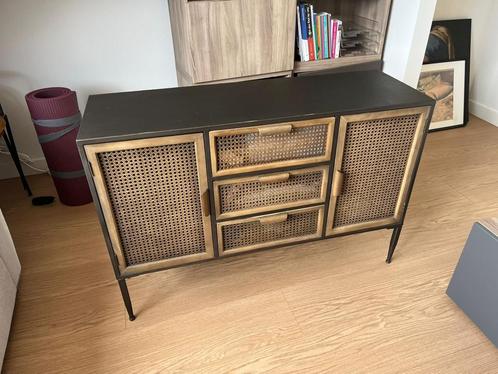 Dressoir kast metaal en rotan te koop, Huis en Inrichting, Kasten | Dressoirs, Gebruikt, 25 tot 50 cm, Met lade(s), Met deur(en)