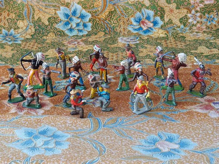 21 cowboys en Indianen oud speelgoed uit Engeland van tin., Antiek en Kunst, Antiek | Speelgoed, Ophalen of Verzenden