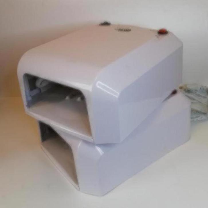 Twee Stuks Nageldroger ( UV-lamp 36 W ), Witgoed en Apparatuur, Persoonlijke-verzorgingsapparatuur, Zo goed als nieuw, Hand- en Voetverzorging