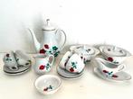 Vintage kinderserviesje porselein met bloemen  koffie diner, Ophalen
