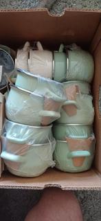 mosselpannensets 8 sets, per 2 sets te koop, wit of groen, Ophalen of Verzenden, Nieuw