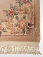 Handmade Aubusson tapijt roses China wol nieuw 68x114cm, Huis en Inrichting, Stoffering | Tapijten en Kleden, 100 tot 150 cm, Zo goed als nieuw