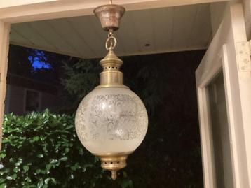 Vintage Hanglamp.Messing Armatuur & Prachtig Geëtst Bolglas. beschikbaar voor biedingen