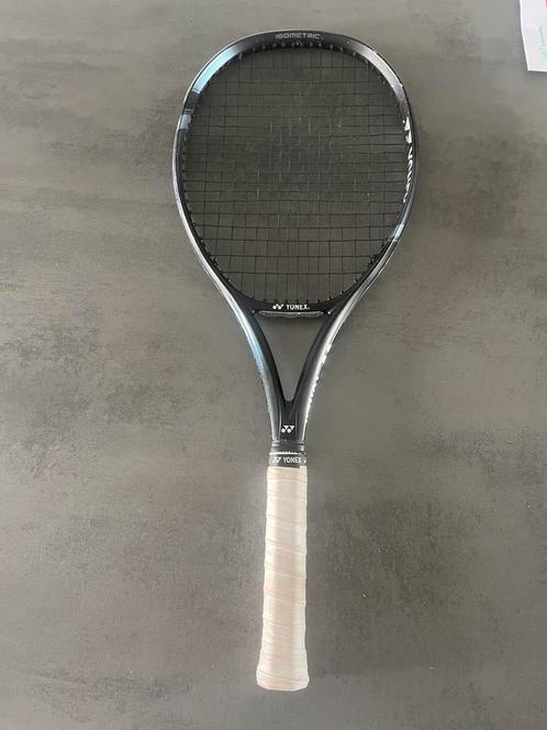 Yonex ezone 100inch tennisracket, Sport en Fitness, Tennis, Zo goed als nieuw, Racket, Overige merken, L3, Ophalen of Verzenden