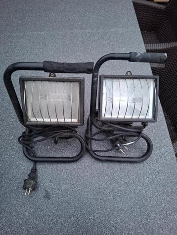2 schijnwerpers 500 watt beschikbaar voor biedingen