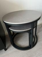 Beton look bijzettafel van steen en ijzer, Overige materialen, Rond, Minder dan 50 cm, Zo goed als nieuw
