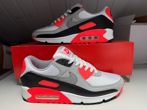 Nike Air Max III (90) Radiant Red (2020 Infrared) US11/EU45, Kleding | Heren, Schoenen, Zo goed als nieuw, Sneakers of Gympen