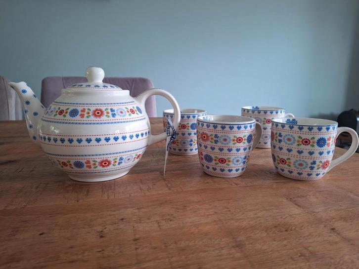 Nieuwe theepot en 4 mokken van Kakelbont - Yvon Jaspers, Huis en Inrichting, Keuken | Servies, Nieuw, Overige typen, Overige stijlen