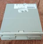 Floppy drive 1.44 mb nieuwstaat, Computers en Software, Vintage Computers, Ophalen of Verzenden