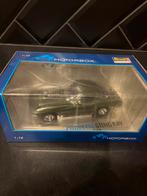 Revell Corvette Stingray 1:18 - Nieuw in doos!, Ophalen of Verzenden, Nieuw, Auto, Revell