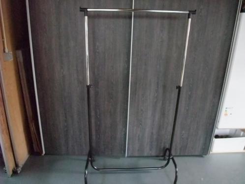 Kleding rek Lichtgewicht uit elkaar te halen op wieltjes, Caravans en Kamperen, Kampeeraccessoires, Gebruikt, Ophalen