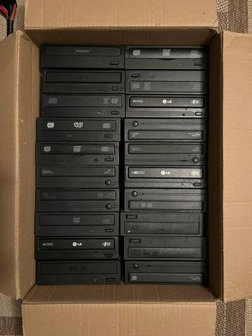 20x DVD-Writer / Speler Intern Sata beschikbaar voor biedingen