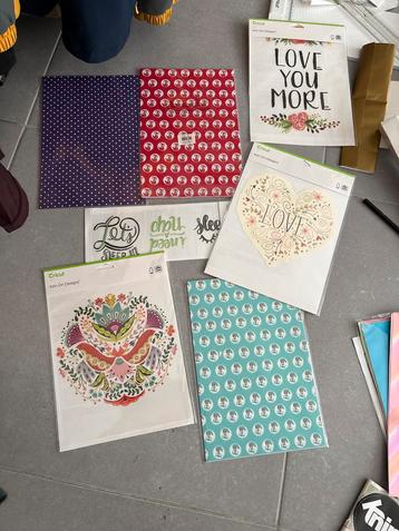 Cricut HYV Iron on design beschikbaar voor biedingen