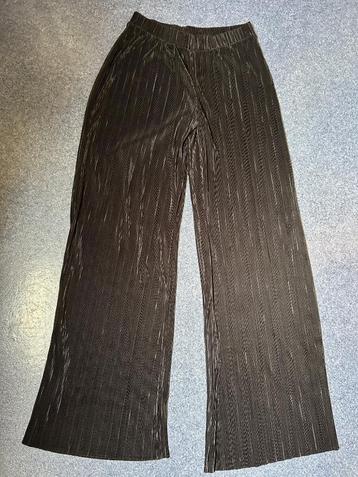 Zara Zwarte pantalon wijdere pijp mt S z.g.a.n. Plisse beschikbaar voor biedingen