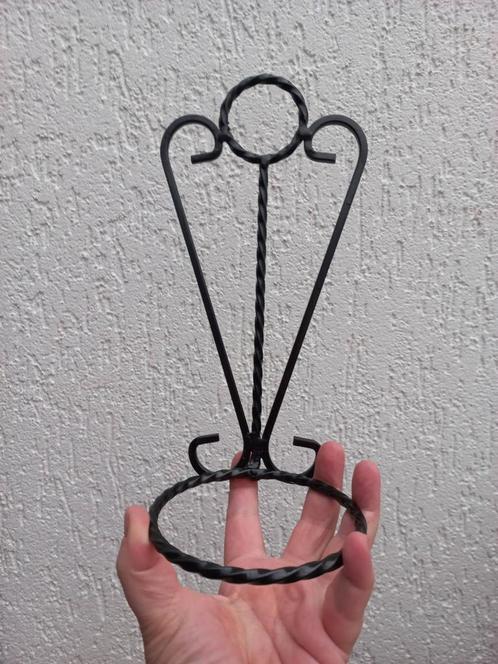 Gietijzeren plantenhanger. Vintage. Retro hanger, Antiek en Kunst, Antiek | Woonaccessoires, Ophalen of Verzenden