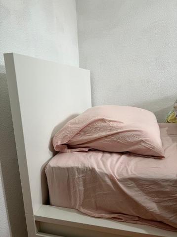 MALM Bedframe Ikea 90x200cm incl lattebodems - afbeelding 4