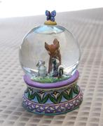 Handgemaakte sneeuwbol Disney Showcase Collection Bambi, Ophalen of Verzenden, Bambi of Dumbo, Nieuw, Beeldje of Figuurtje