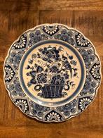 Delfts Blauw Wandbord met Bloemen en Vogel, Ophalen of Verzenden