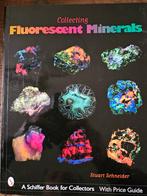 Collecting fluorescent (UV) minerals van Stuart Schneider, Ophalen of Verzenden, Mineraal