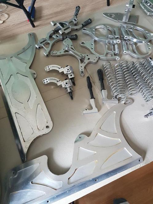 monster truck, Hobby en Vrije tijd, Modelbouw | Radiografisch | Auto's, Gebruikt, Auto offroad, Benzine, Ophalen