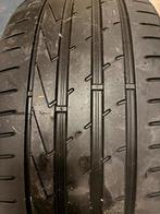 Gebruikte Zomerband  Hankook - Ventus ST EVO2 235/40ZR19, Auto-onderdelen, Banden en Velgen, 19 inch, Gebruikt, Ophalen of Verzenden