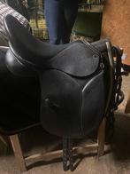 Dressuur zadel 16,5 inch bieden mag, Dieren en Toebehoren, Paarden en Pony's | Hoofdstellen en Tuigage, Ophalen of Verzenden, Zo goed als nieuw