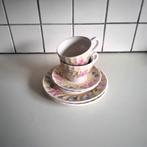 Churchill  chelsea  2 kop en schotels en  2 taartbordjes, Huis en Inrichting, Keuken | Servies, Ophalen of Verzenden, Aardewerk