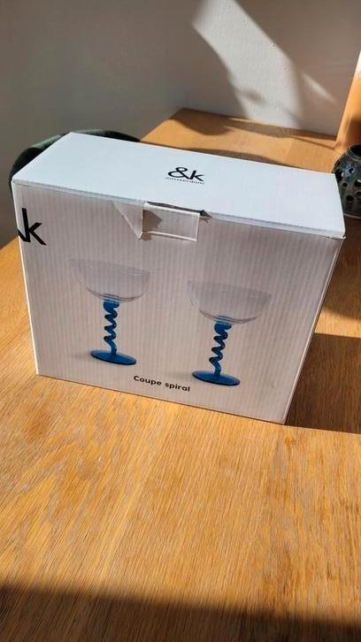 &K Klevering Coupe Spiral blauw, Huis en Inrichting, Keuken | Servies, Nieuw, Glas of Glazen, Overige stijlen, Glas, Ophalen of Verzenden