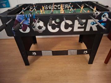 Tafelvoetbaltafel - Plezier voor jong en oud!