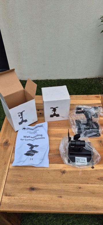Omnitronic speaker steunen 4 stuks (nieuw in doos) beschikbaar voor biedingen