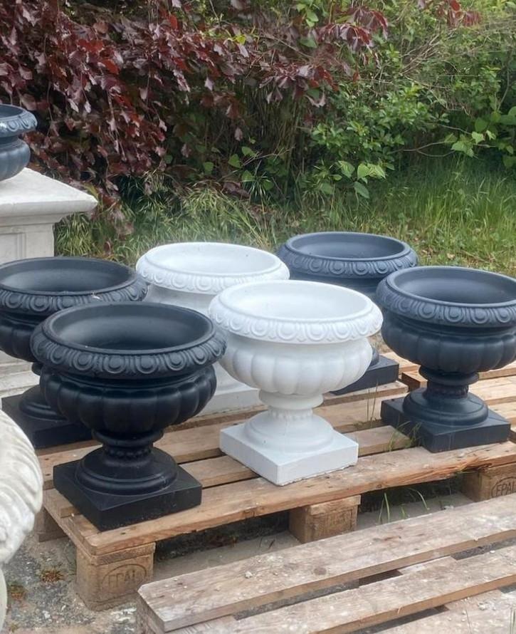 Italiaanse betonnen bloempotten 40x40 cm nu voor maar €40 !, Huis en Inrichting, Woonaccessoires | Zuilen en Pilaren, Nieuw, Ophalen